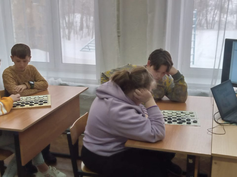 Турнир по шахматам 5-9 классы.